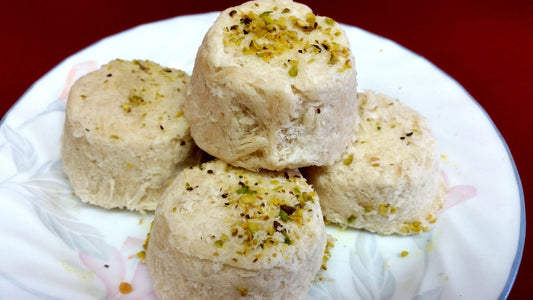 Lacha Patisa / Son Papdi - લચ્છા પતીસા / સોન પાપડી