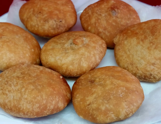 Lilva Kachori - લીલવા કચોરી